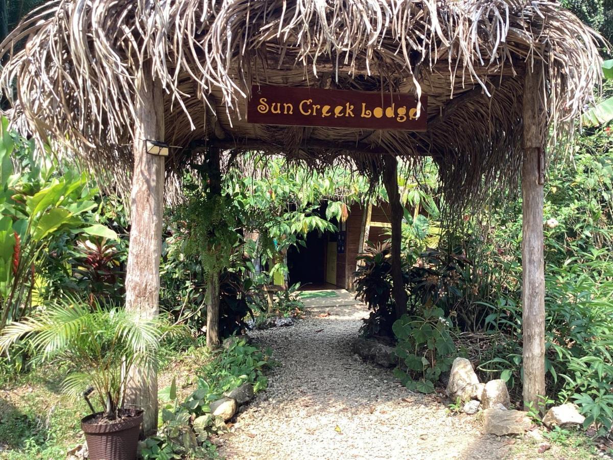 Sun Creek Lodge Punta Gorda Esterno foto